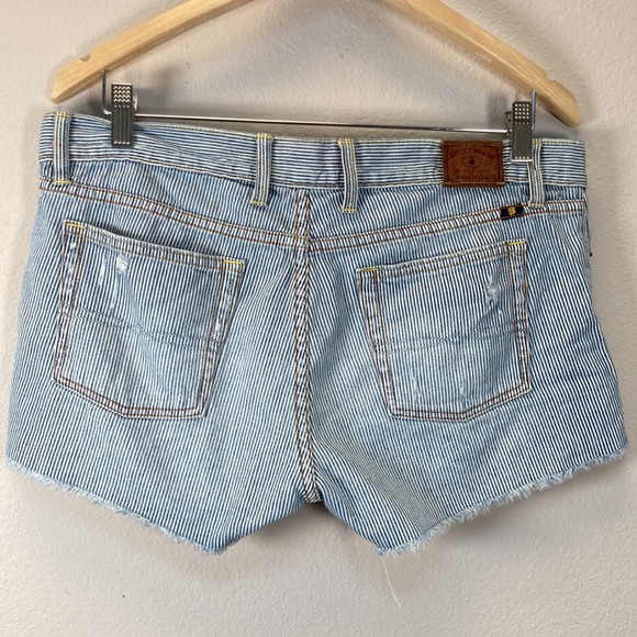 Lucky Brand Riley Distressed Denim Cutoff Striped Jean Shorts, Sz 8 - Picture 4 of 10